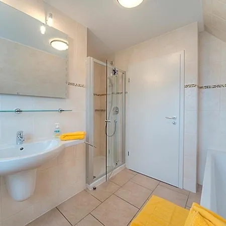 Holiday home Strandglueck Fh 2 Zingst